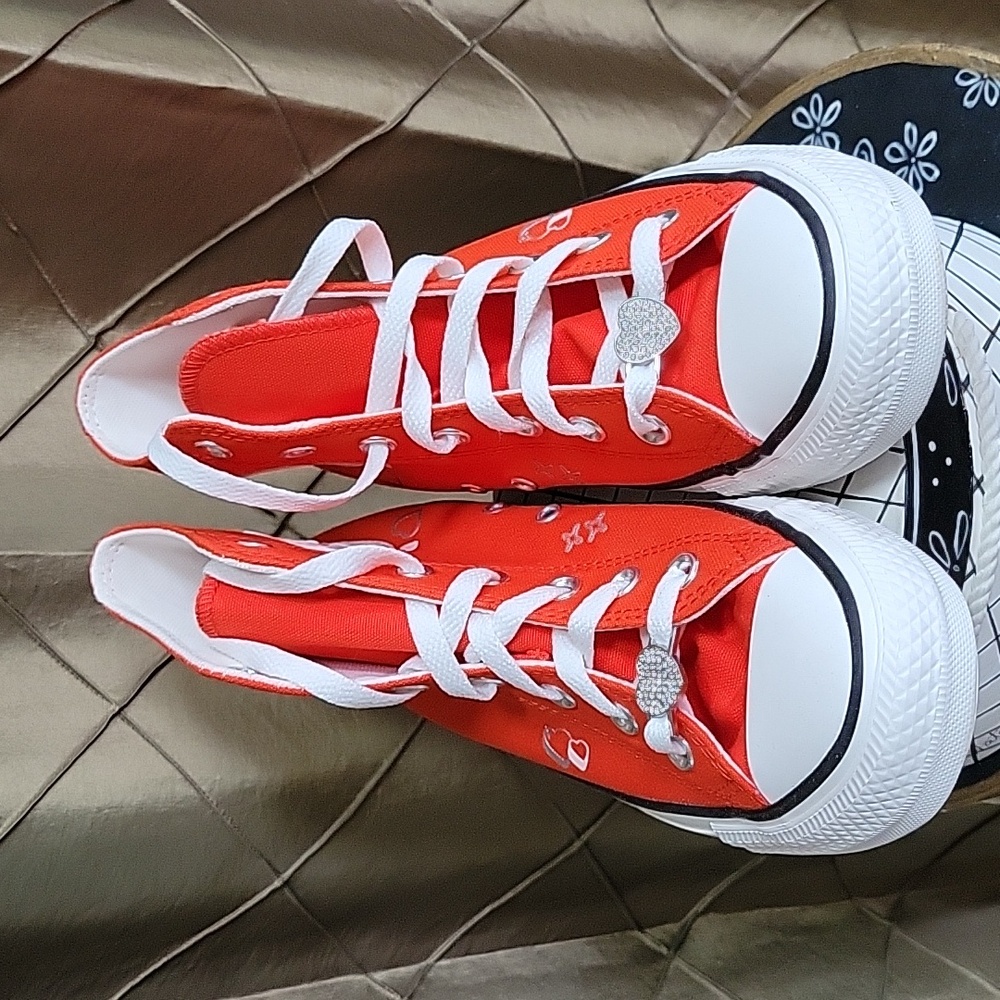 NWOT- RARE Converse Chuck Taylor All Star ‘Y2K Heart’ Canvas High Top Sneakers - Picture 5 of 10